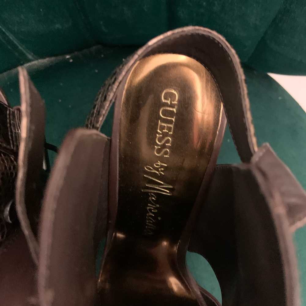 Shoes - Picture 5 of 6